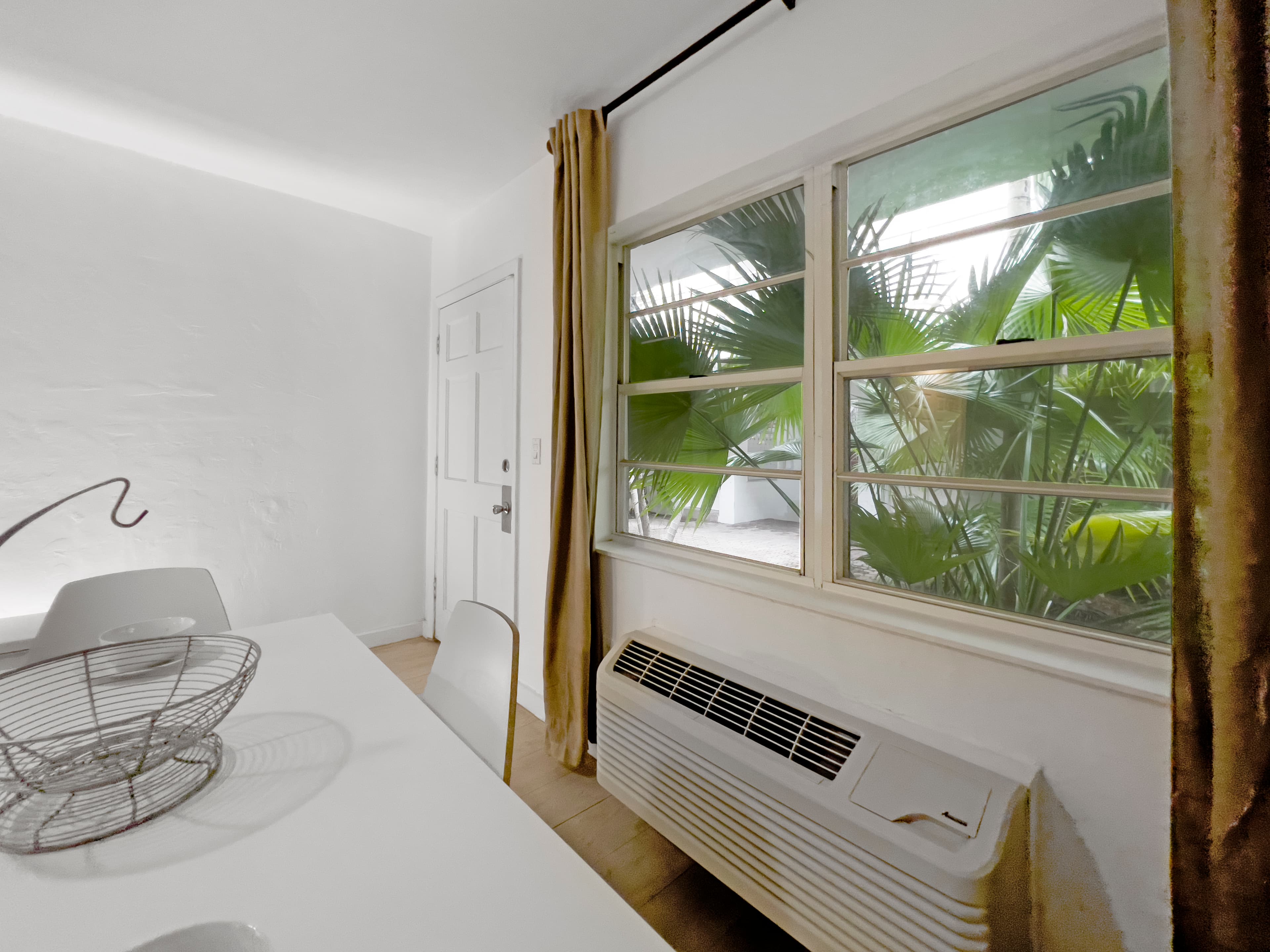 901 Meridian Avenue — thumbnail 2