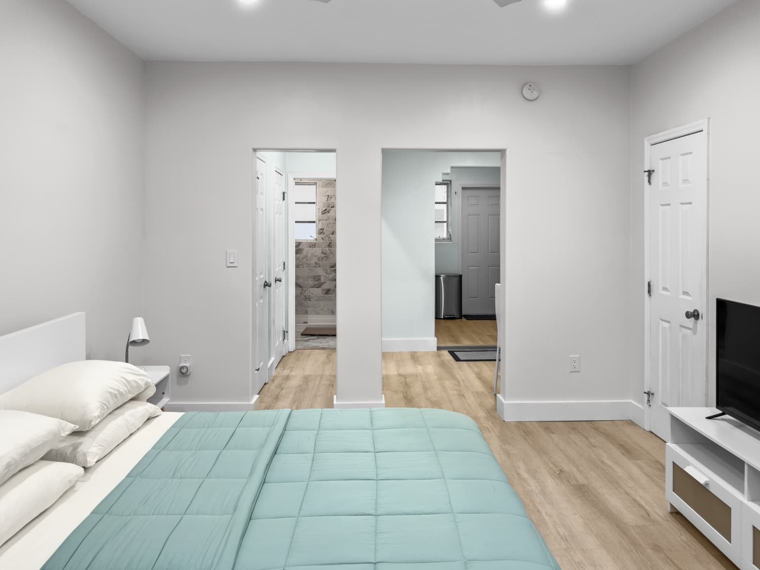 1227 Euclid Avenue, 5 — thumbnail 2